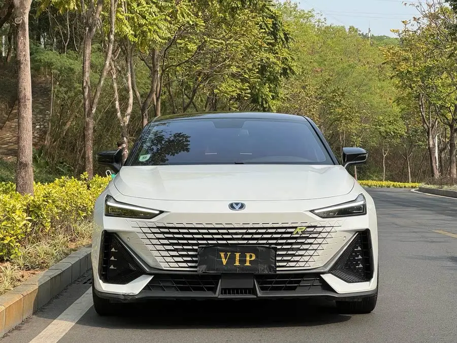 Changan UNI-V 2022 1.5T Premium