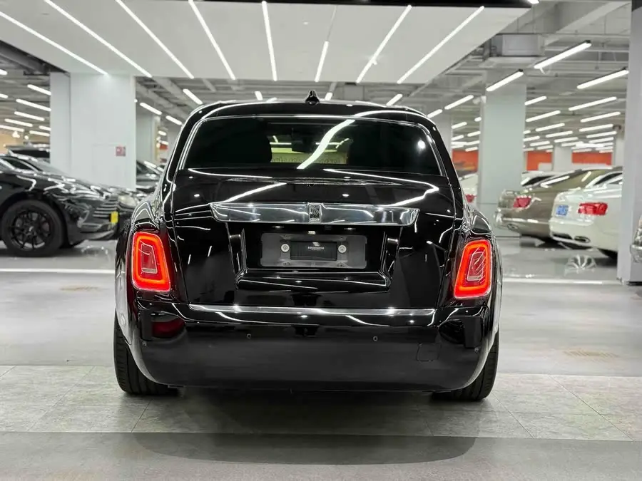 Phantom 2018 6.7T Long Wheelbase