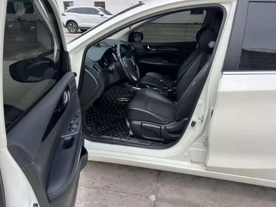 نيسان تييدا 2020 1.6 لتر CVT النسخة الذكية