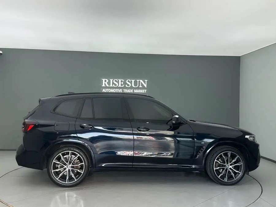 BMW X3 2022 xDrive30i Leading Model M Night Package