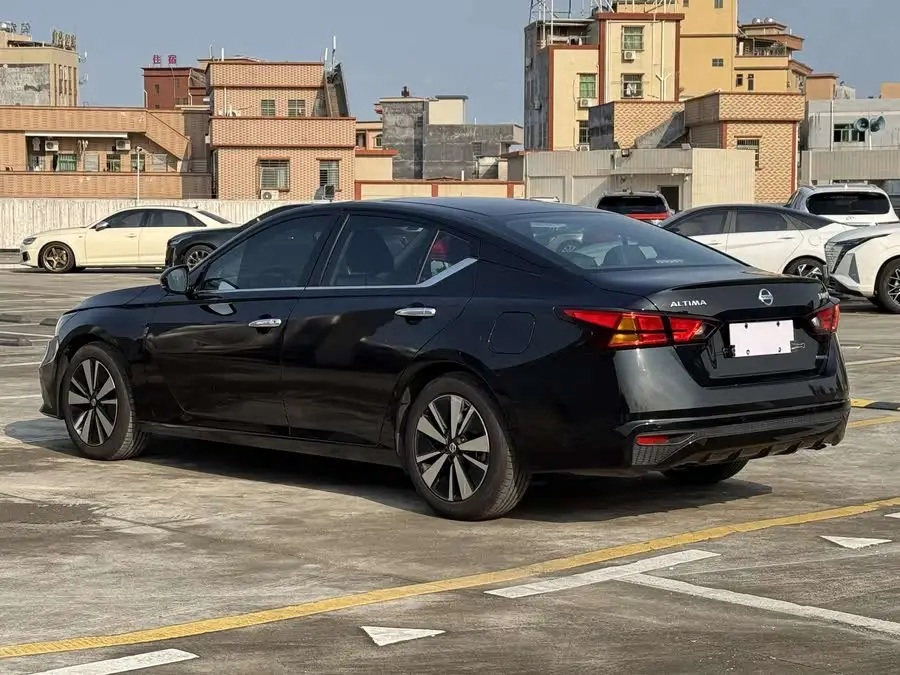 تينّا 2021 2.0L XL إصدار الراحة