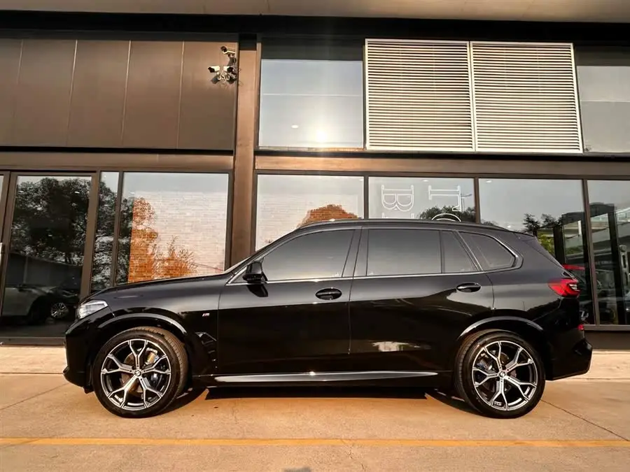 BMW X5 2022 Model Facelift xDrive 40Li M Sport Package