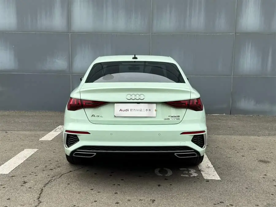 أودي A3 2022 A3L ليموزين 35 TFSI نسخة رياضية أنيقة