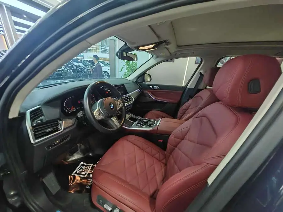 بي إم دبليو X5 2022 xDrive 30Li طراز M الرياضي الفاخر