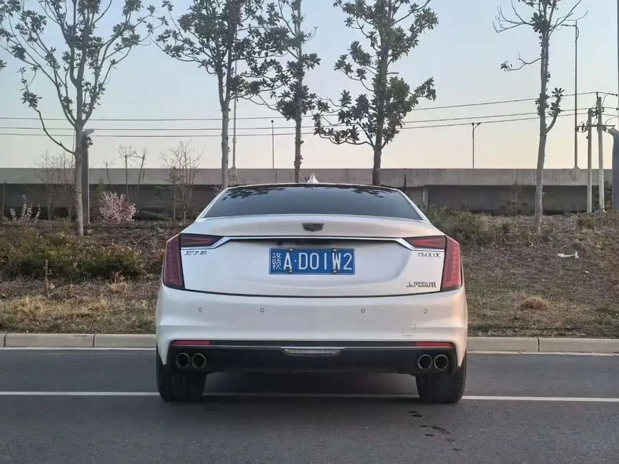 كاديلاك CT6 2021 28T النخبة