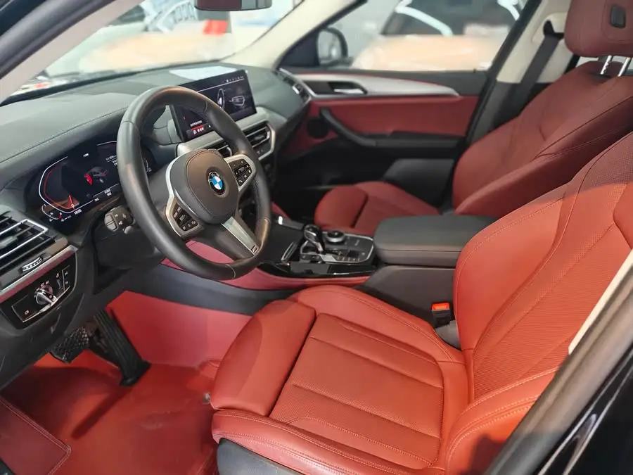 بي إم دبليو X4 2022 xDrive 25i حزمة الرياضة M