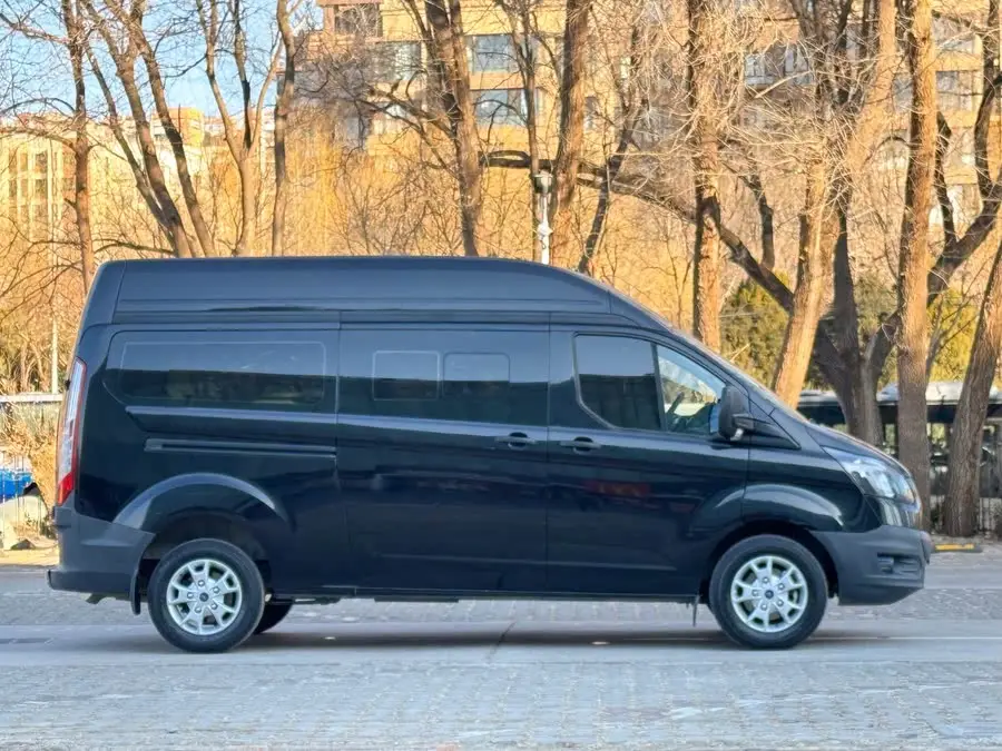 فورد ترانزيت 2022 2.0T أوتوماتيكي بنزين طراز الأعمال الفاخر قاعدة عجلات متوسطة سقف متوسط 10-12 مقعد الجيل الوطني السادس