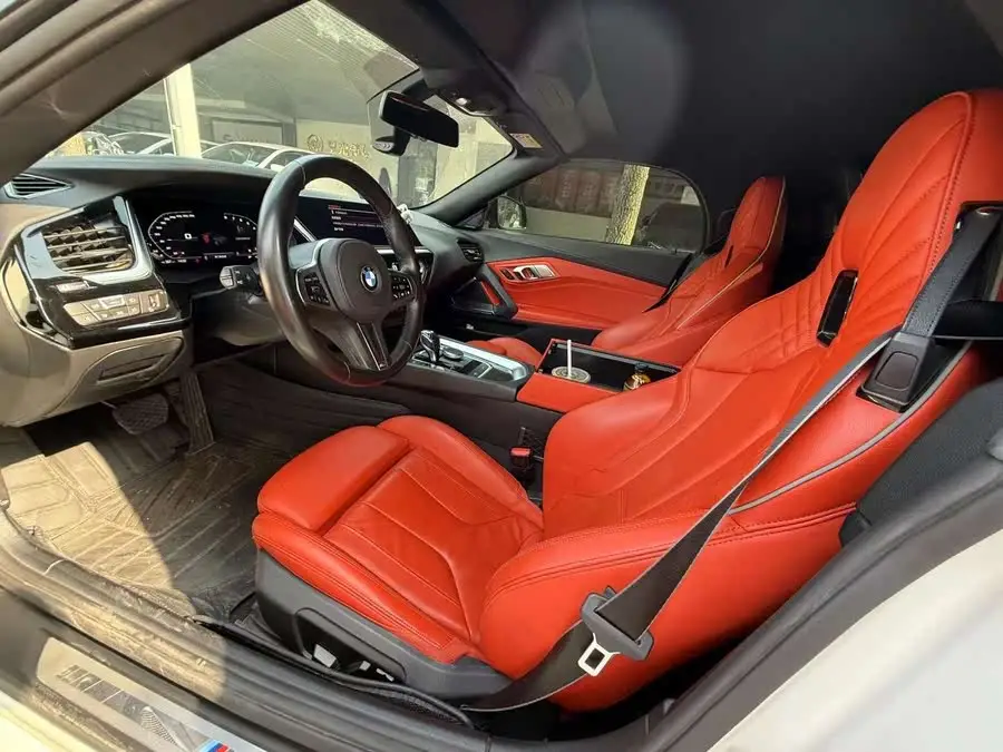 بي إم دبليو Z4 2019 sDrive 25i حزمة رياضية M