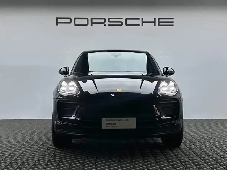 2024 Macan 2.0T