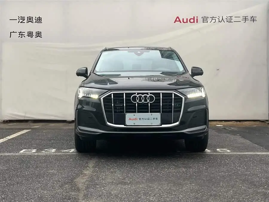 Audi Q7 2024 45 TFSI quattro S line Sport