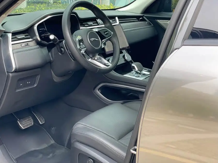 Jaguar F-PACE 2023 P250 HSE