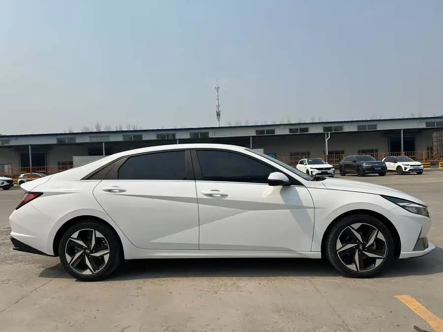 إيلانتر 2021 1.5 لتر CVT LUX بريميوم