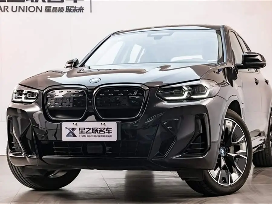BMW iX3 2023 Leading Model