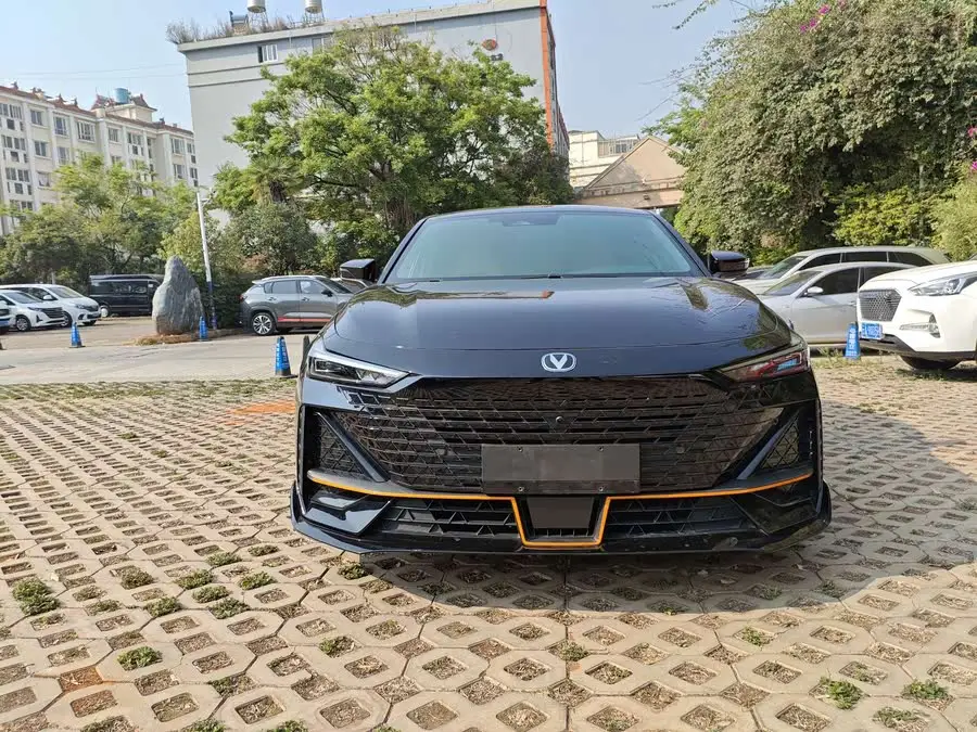 Changan UNI-V 2023 1.5T Sport Version