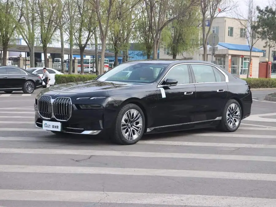 BMW i7 2023 eDrive50L Luxury Package