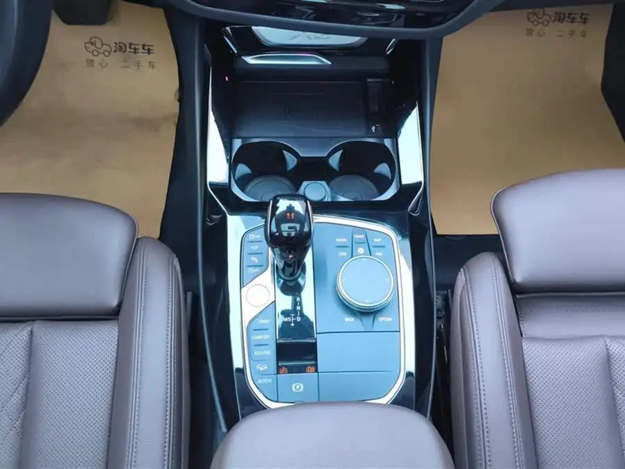 BMW X3 2023 xDrive30i Leading Model M Shadow Package