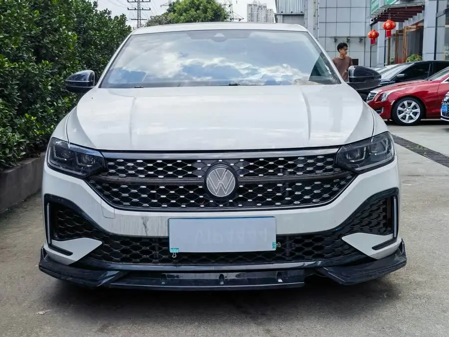 لافيدا 2023 300TSI DSG إصدار استمتع بالنجوم بالكامل