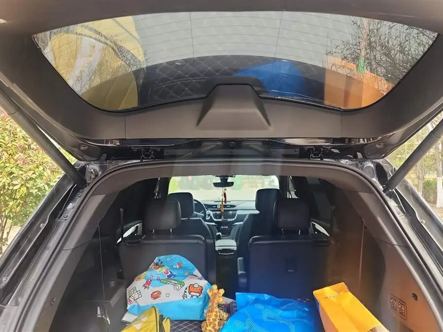 كاديلاك XT6 2020 28T بنسخة فاخرة ذات ستة مقاعد ودفع رباعي مع نظام صوتي متميز