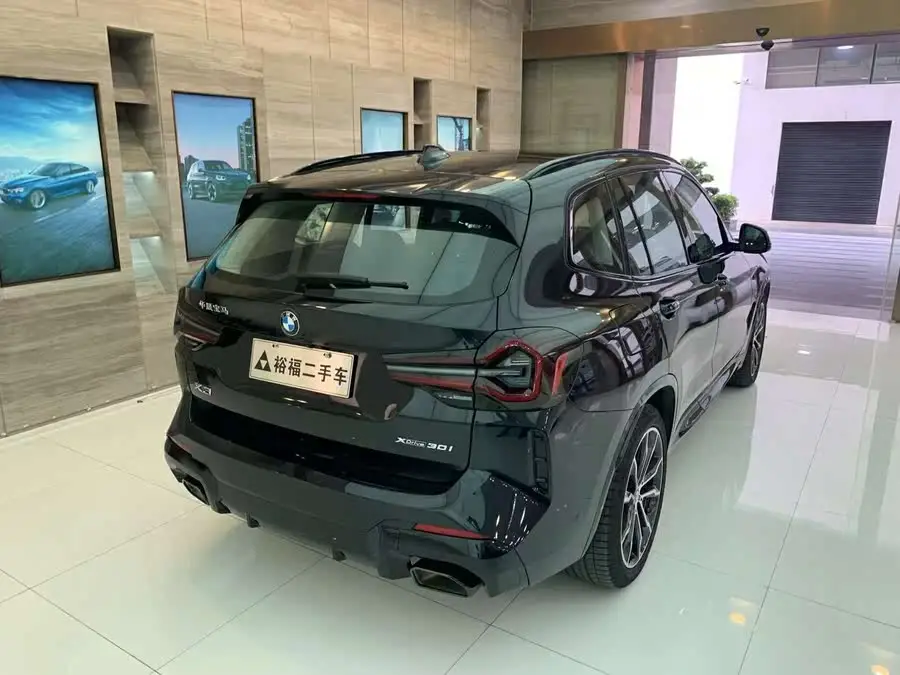 BMW X3 2023 xDrive30i Leading Model M Night Package