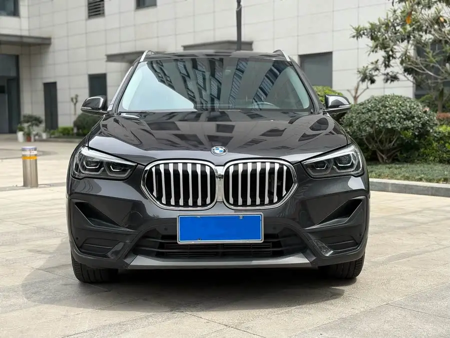 بي إم دبليو X1 2022 sDrive25Li النسخة المتقدمة