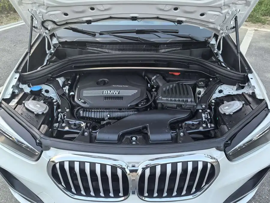 بي إم دبليو X1 2022 الفيس ليفت xDrive25Li النسخة الفاخرة