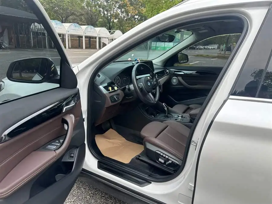 BMW X1 2022 sDrive25Li Leading Edition