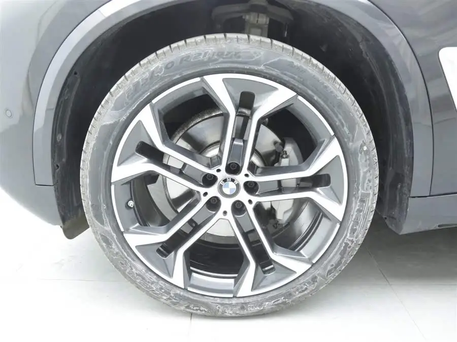 BMW X5 2023 xDrive 30Li M Sport Night Package