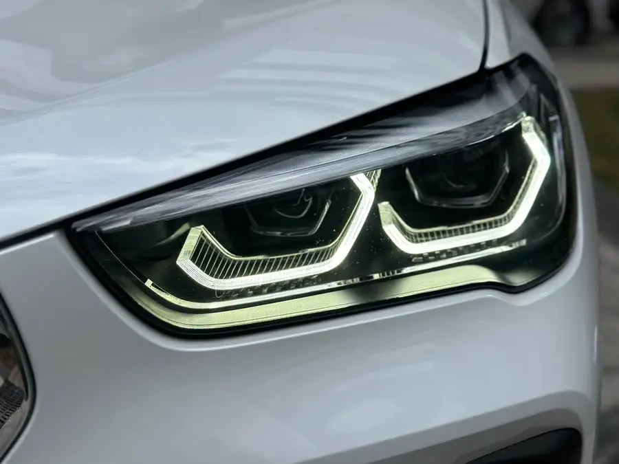 بي إم دبليو X1 2022 فئة محدثة xDrive25Li نسخة فاخرة