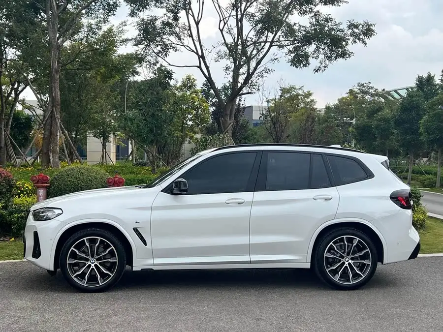BMW X3 2023 xDrive30i Leading M Night Package