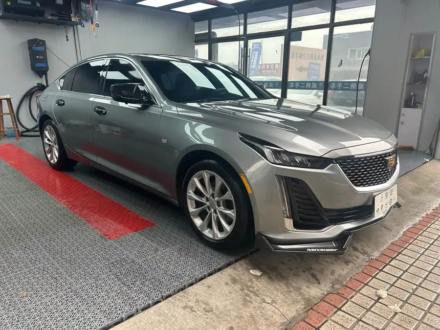 كاديلاك CT5 2023 28T الفاخرة (النسخة القياسية)