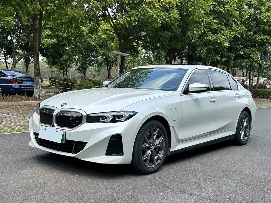 بي إم دبليو i3 2024 eDrive 35 L