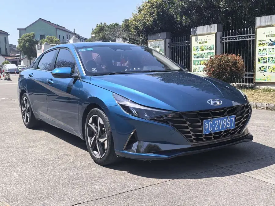 Elantra 2021 1.5L CVT LUX Premium Edition