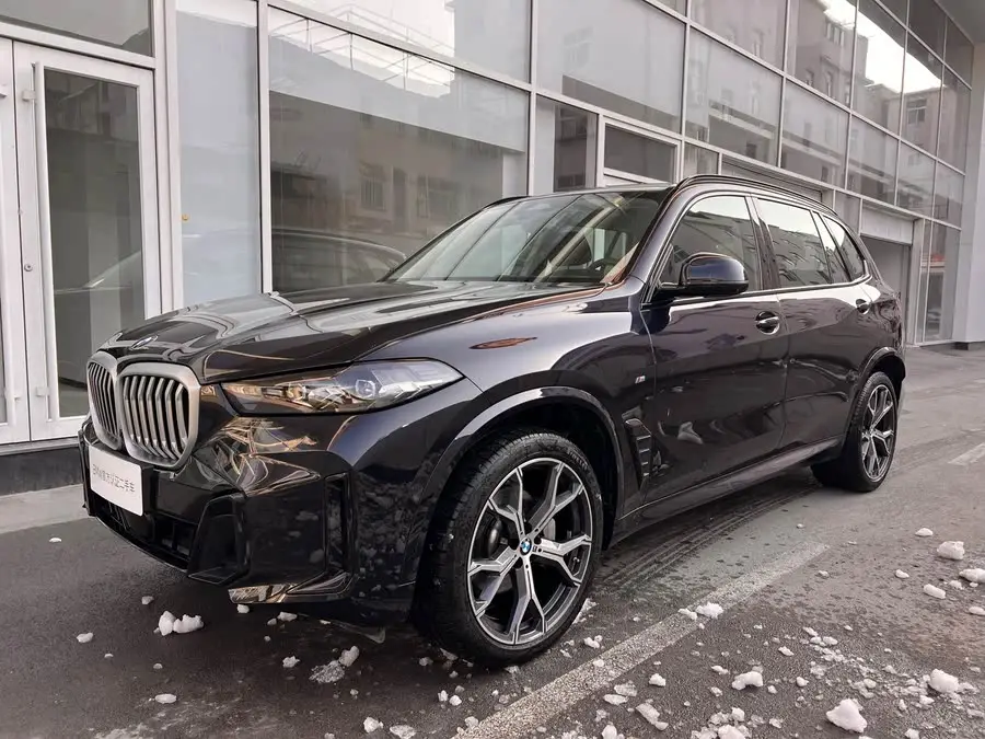 بي إم دبليو X5 2023 xDrive 30Li حزمة M الرياضية الفاخرة