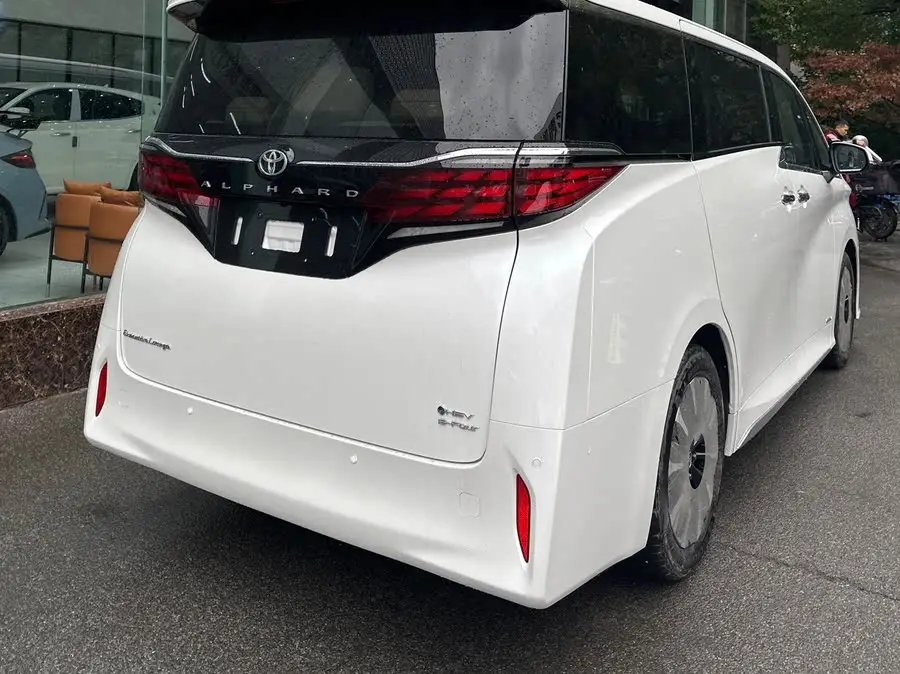 ألفارد 2024 بنظام مزدوج 2.5 لتر النسخة المميزة