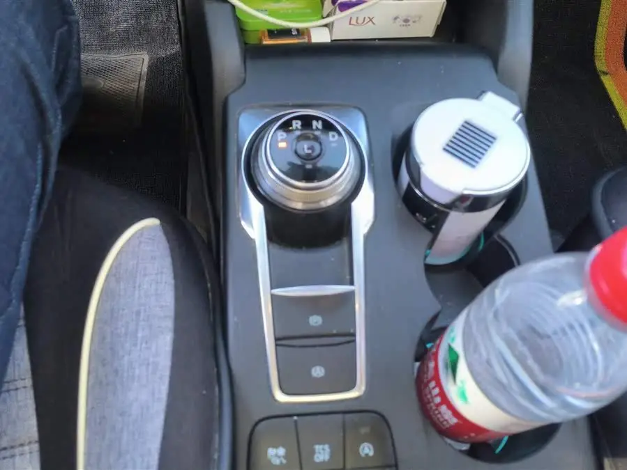 فورد فوكس 2020 سيدان إيكوبوست 180 أوتوماتيكي تريند