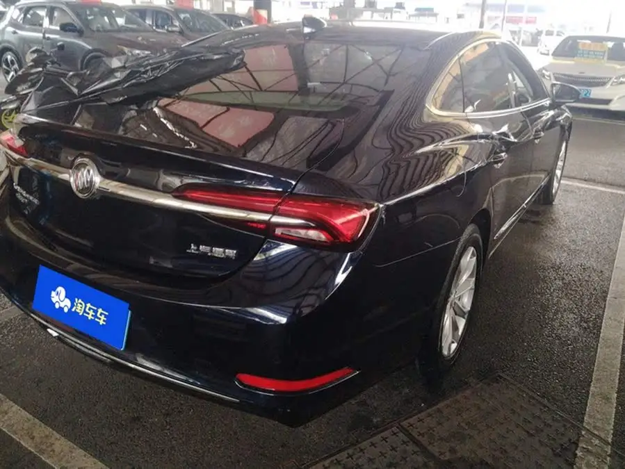 بيوك لاكروس 2021 552T الفاخرة