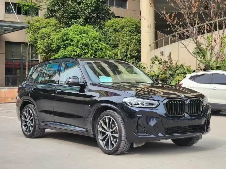 BMW X3 2023 xDrive30i Leading Model M Shadow Package