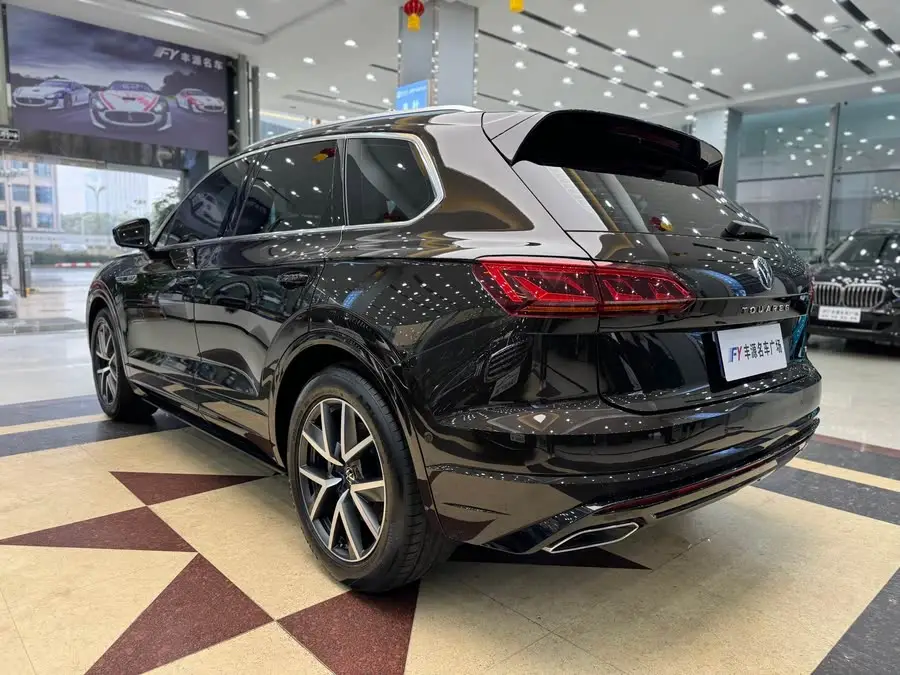 Touareg 2021 3.0 TSI R-Line Classic Sport Package
