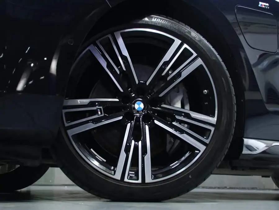 BMW i7 2023 eDrive50L Luxury M Sport Package