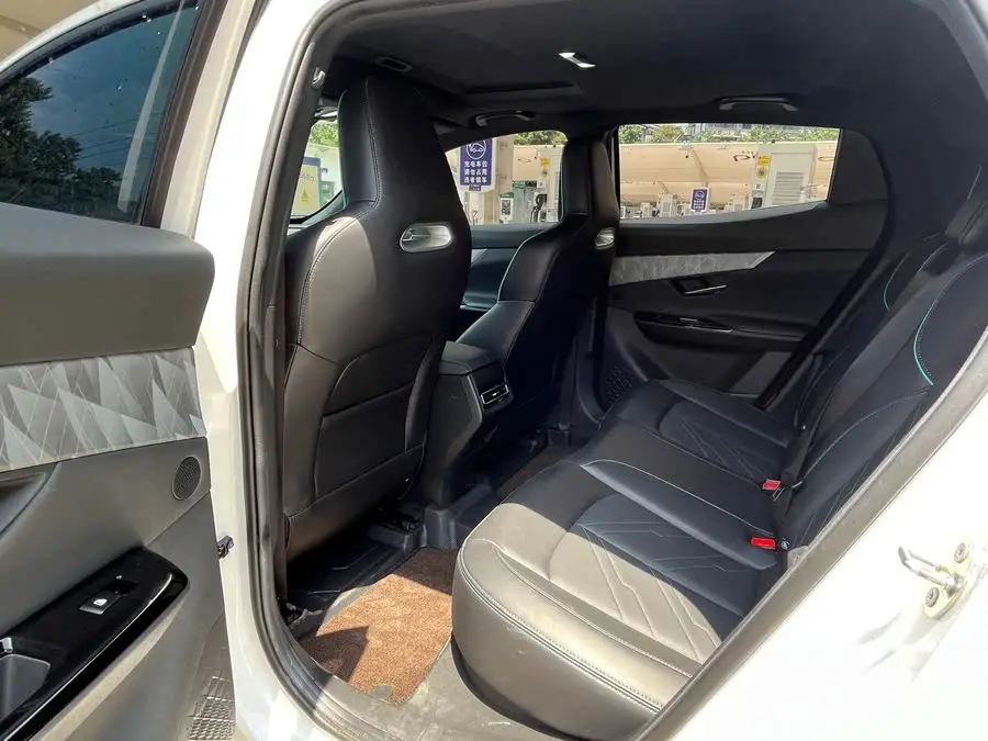 شانغن UNI-T 2023 الجيل الثاني 1.5T الفاخر