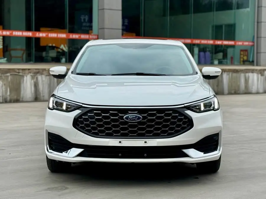 Ford Focus 2021 1.5L Automatic Diamond Edition