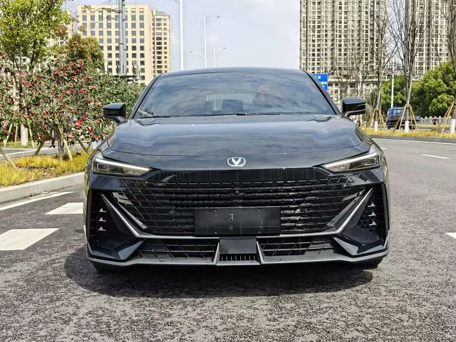 Changan UNI-V 2023 1.5T Premium