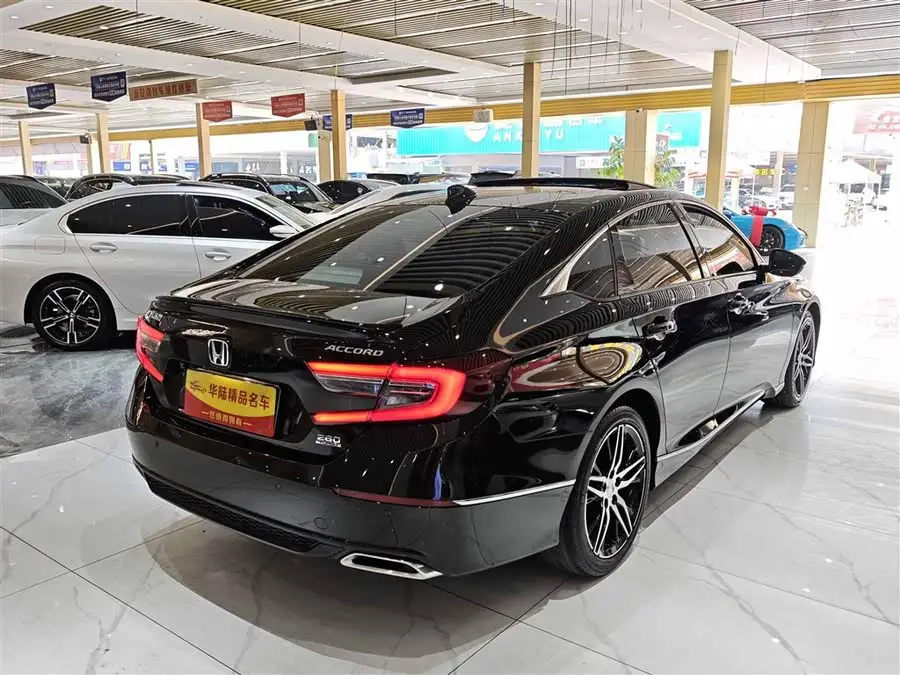 Accord 2022 260TURBO Night Edition Premium