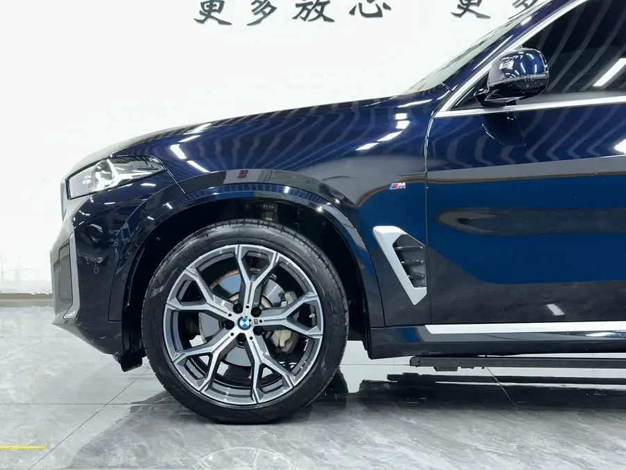 بي إم دبليو X5 2023 xDrive 30Li حزمة M الرياضية الفاخرة
