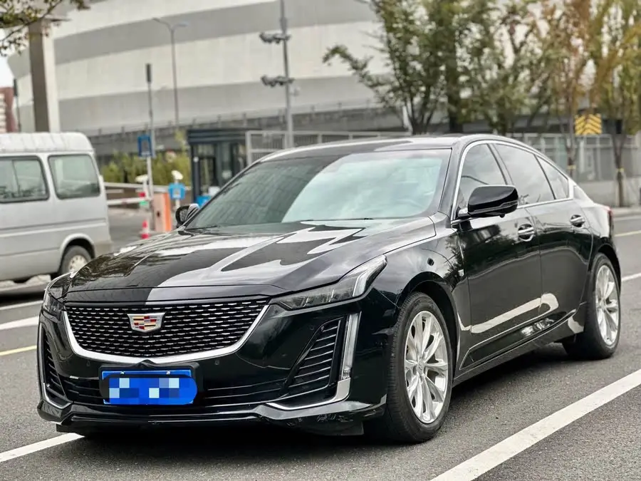 كاديلاك CT5 2022 28T الفاخرة