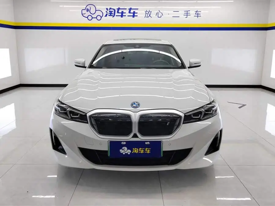 بي إم دبليو i3 2022 eDrive 35 L