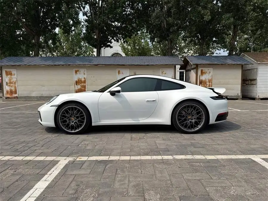 بورش 911 2023 كاريرا 3.0T