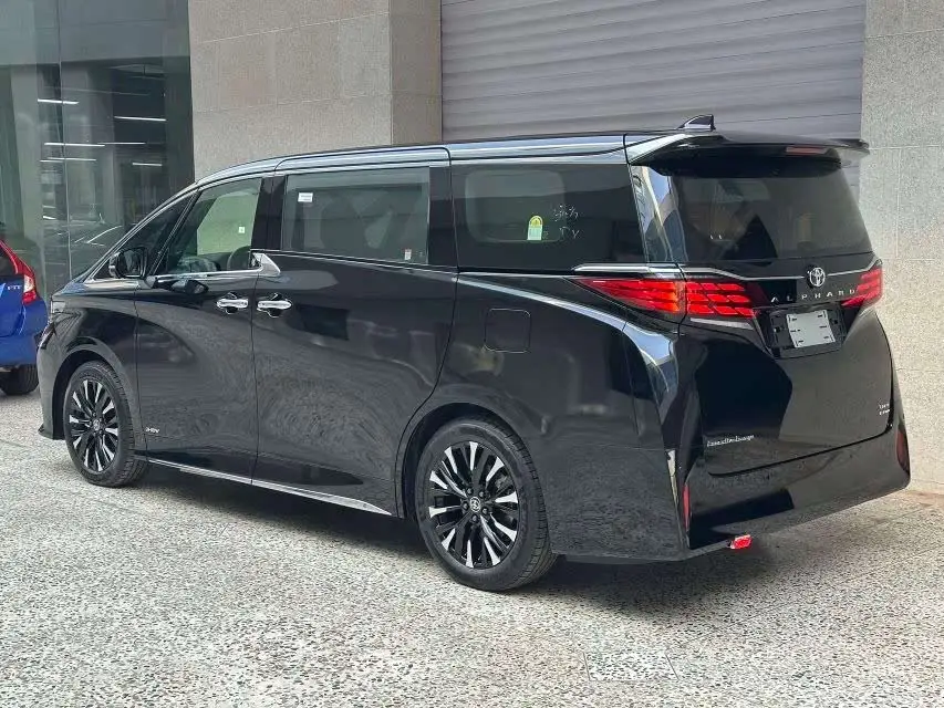 ألفارد 2024 هايبرد 2.5 لتر الفئة الممتازة