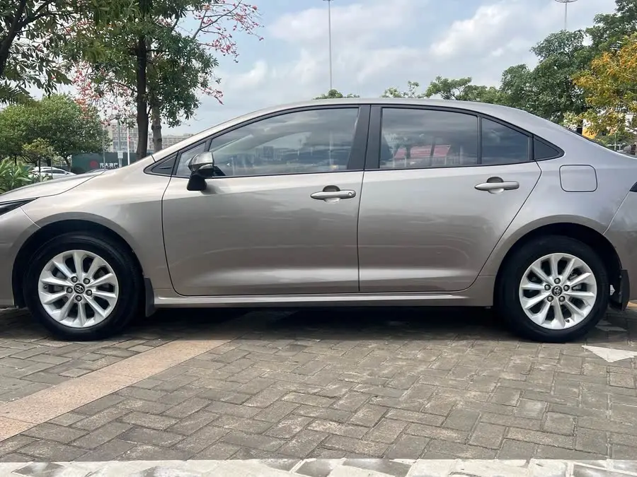 2021 كورولا 1.2T S-CVT الفئة الفاخرة