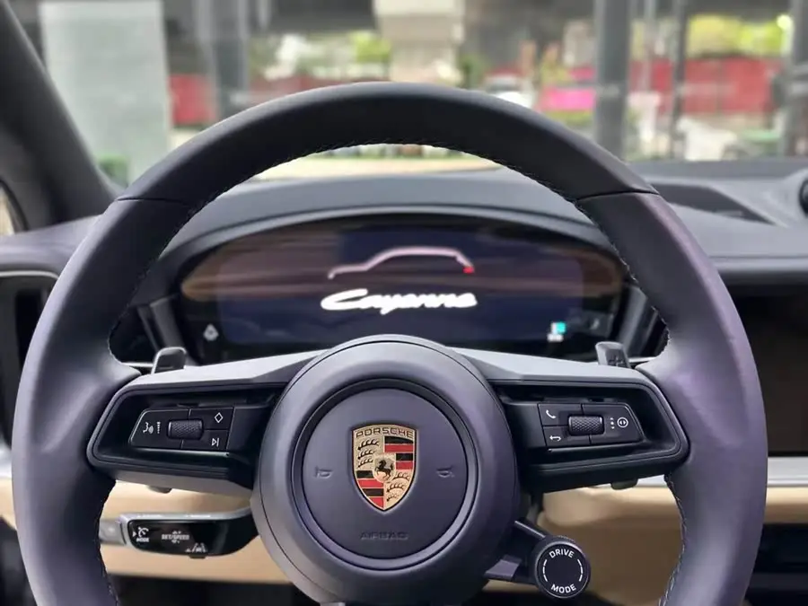 كايين 2025 طراز كايين 3.0T